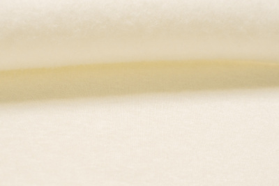 Компакт Пенье Футер 3х нитка с нач. молочный 330гр 185см рулон